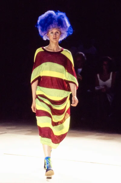 Look 16